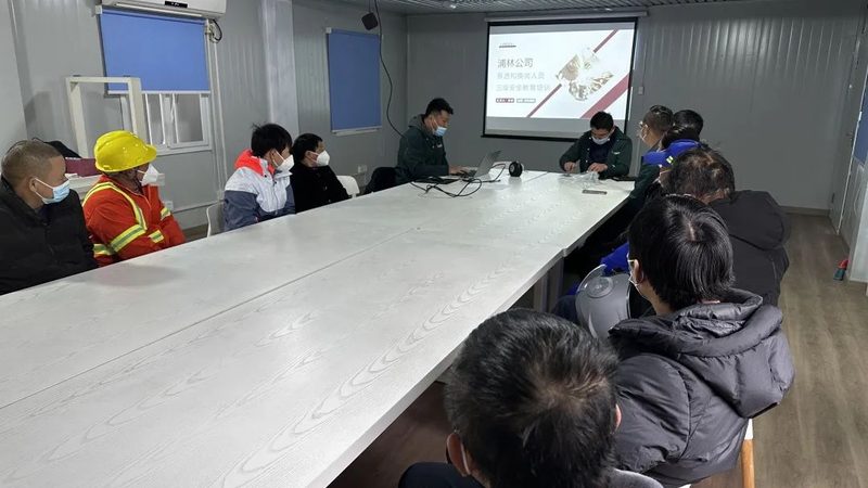 小标题：编程教育的兴起背景